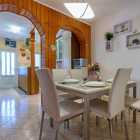Holiday Villa Anna Primorski Dolac Екстер'єр фото