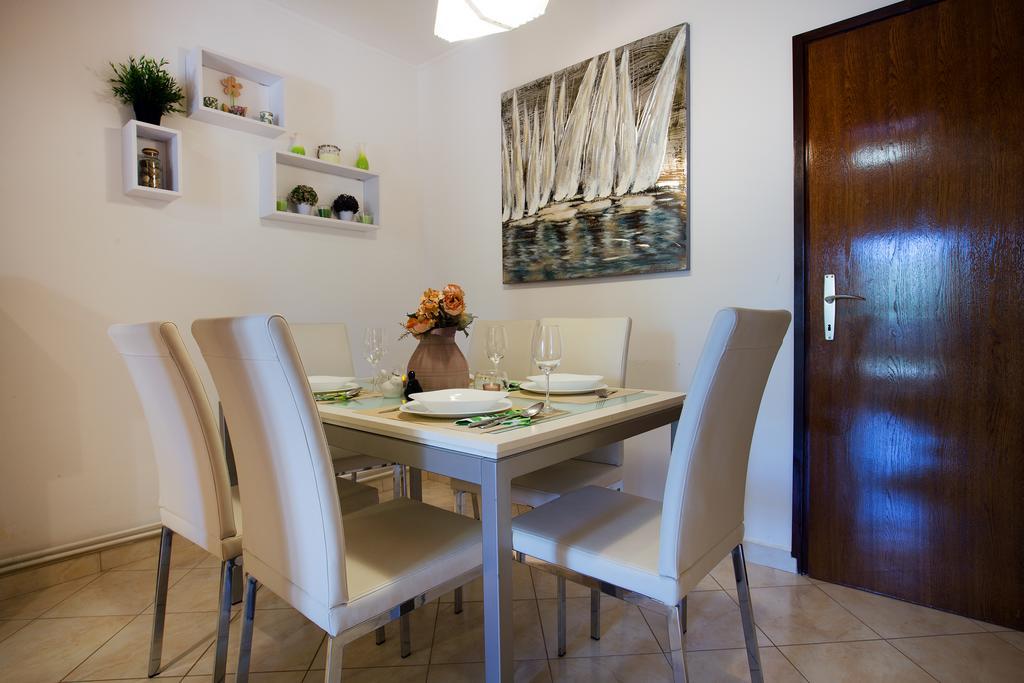 Holiday Villa Anna Primorski Dolac Екстер'єр фото