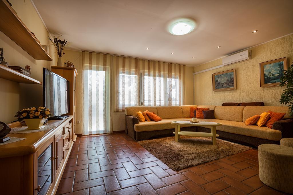 Holiday Villa Anna Primorski Dolac Екстер'єр фото
